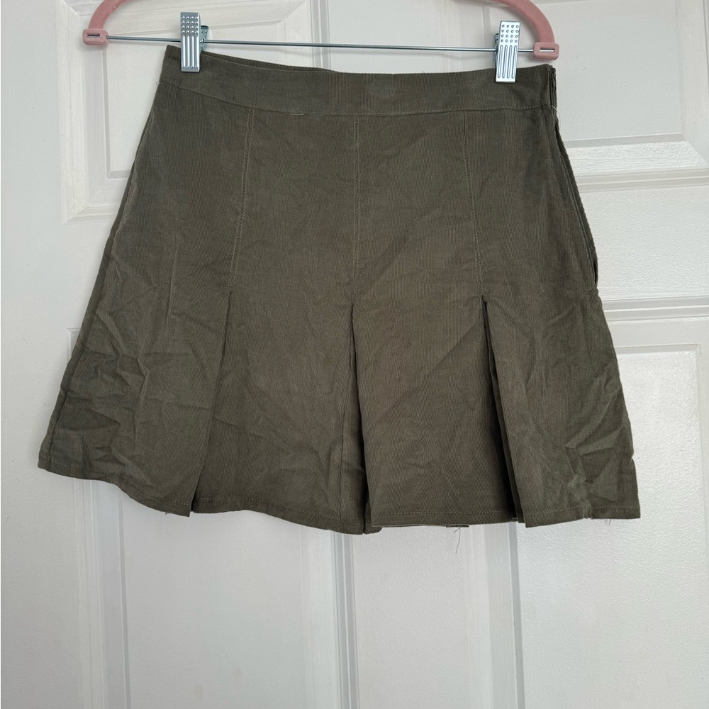 Pleated trendy skirt